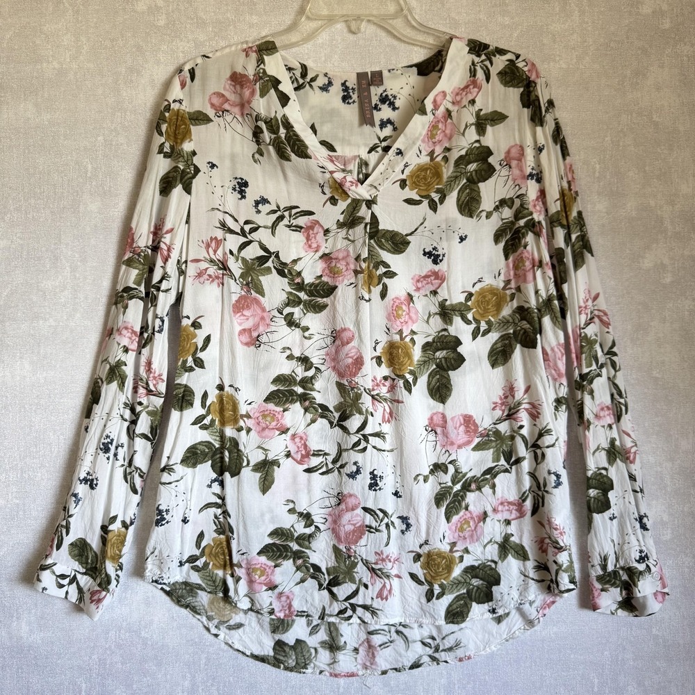 BRINA & EM Blouse Womens Large White Floral Split V Neck Long Sleeve Z2U259SF